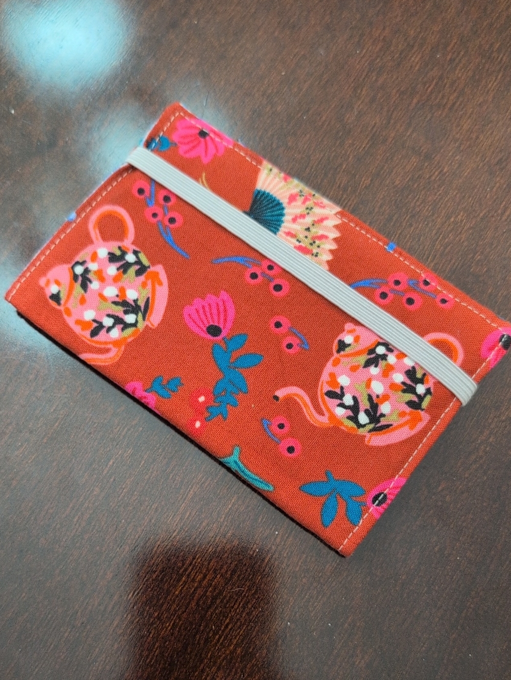 Floral Teapot Red Elastic Wallet Sleeve